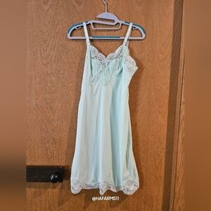 Vintage 1950' 1960' Mint Green Floral Lace Slip